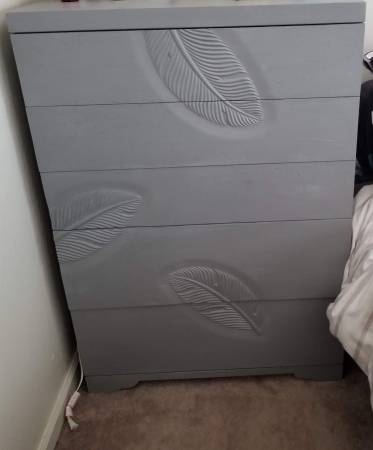 Tall leaf dresser 1