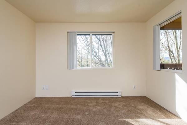 $1,339 / 2br - 936ft2 - Amplify your life: 2 BR, 2 BA, and tons of space! (Gresham - North Central)63956643683842122
