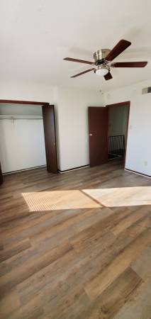 $1,200 / 2br - 1060ft2 - Spacious and Well Maintained Two Bedroom Townhouse for Lease!63903422471426123