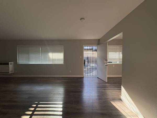 $1,925 / 2br - 1030ft2 - Spacious 2Bed/1 Bath Avaiable Now! (oakland east)64049799078913120