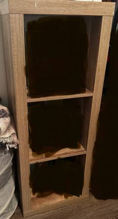 3 cube shelf 1
