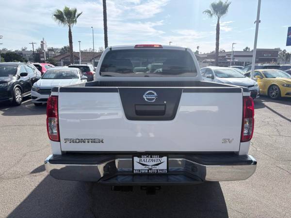 2011 Nissan Frontier Crew Cab - Photo 12