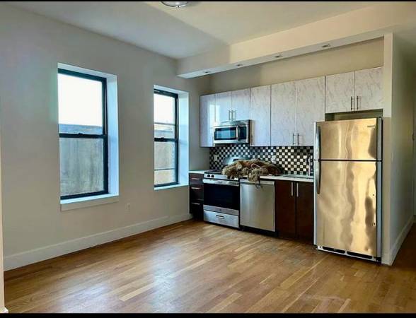 $1,300 / 5br - Jefferson av coner halsey stop J train (Brooklyn)63698513202305120