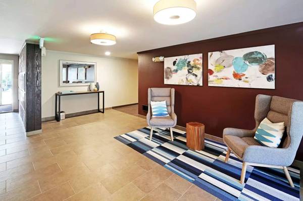 $2,295 / 2br - 850ft2 - Wonderful 850 sqft, 2 bed, 2 bath floorplan in Redmond (Redmond - Bear Creek Park)63688607823617122