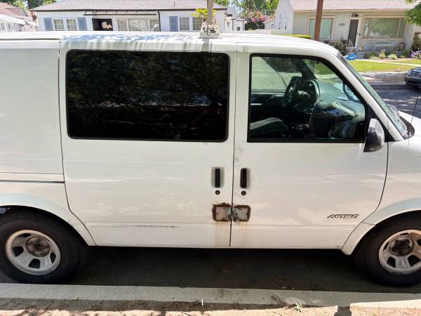 En venta - $2,700 (Valley village)63618290456833122