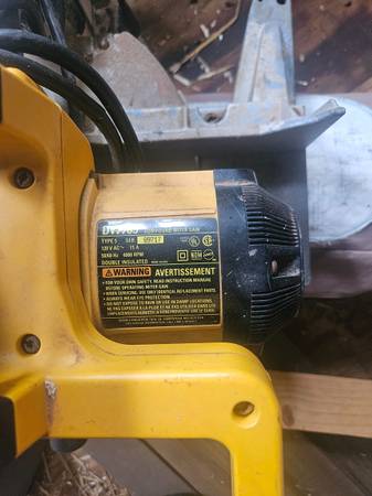 DeWalt miter saw 1