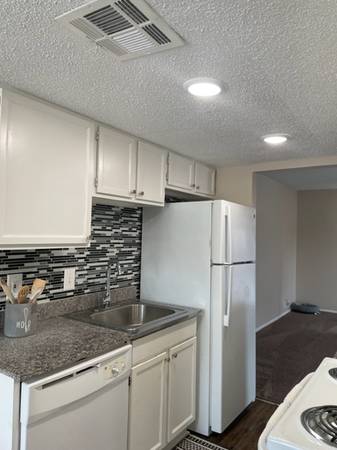 $1,349 / 2br - 1092ft2 - CUTE & SPACIOUS: U'LL ❤ UR NEW HOME (Metairie)63792145724803123