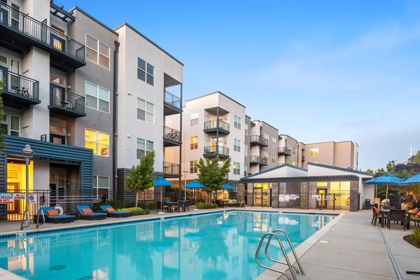 $2,450 / 2br - 883ft2 - Moving to East Sacramento?  2 Bedroom Apartment Now Avaiable! (Sacramento/Downtown/Sac State)64044024703874124