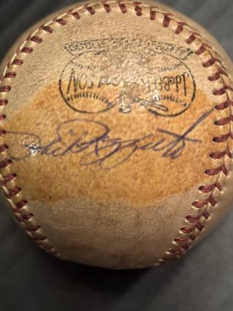 Yogi Berra/Phil Rizzuto signed Baseball 1