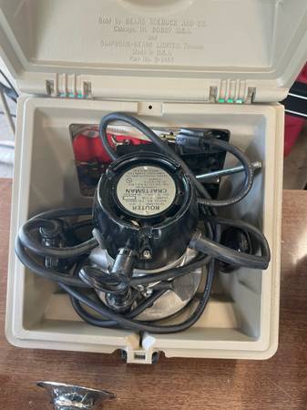 Craftsman router in carrying case 1 hp,  mint condition - $60 (Midlothian)63471433817217120