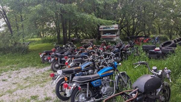 I COLLECT OLD VINTAGE MOTORCYCLES 1900-1980 TOP CASH 1