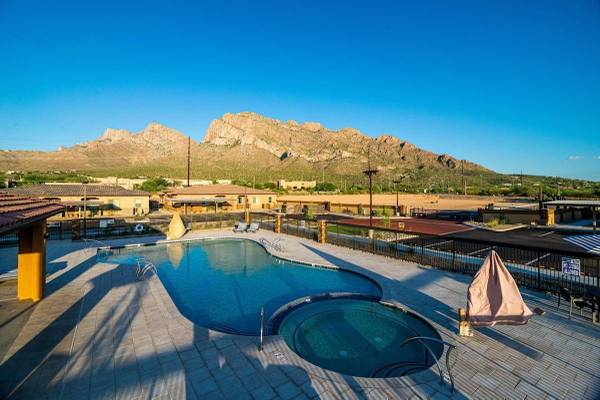 $1,680 / 1br - 781ft2 - In-Home Washer/Dryer, Central Air, Custom Kitchens with Backsplash (Oro Valley)63173415281667123