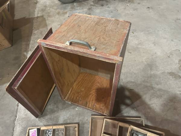 Tool Box with Stacking Shelves Portable 1