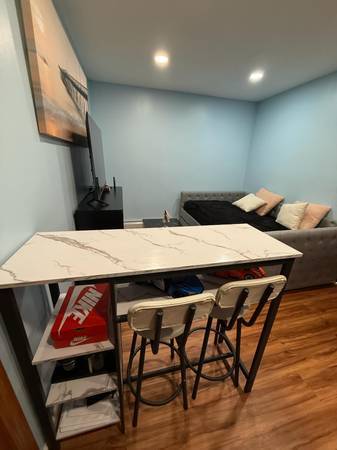 $680 / 3br - Rento Cuarto Grande en $680 con todas las utilidades incluidas! (East Elmhurst)63854287898755121