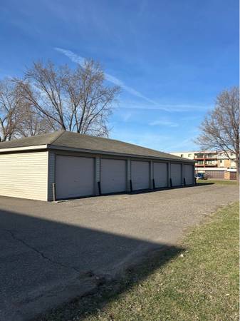 $125 / 171ft2 - Garaje en alquiler - 9x19' (Columbia Heights)64149610024322122