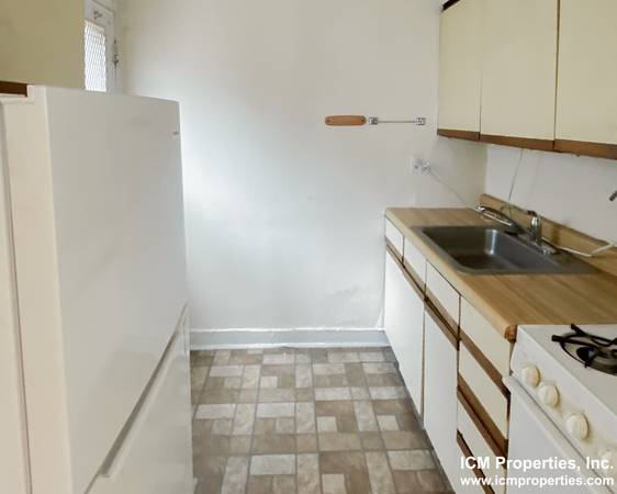 $1,495 Vintage Studio / Lakeview East / FREE HEAT & GAS (Lakeview)63898734529411121
