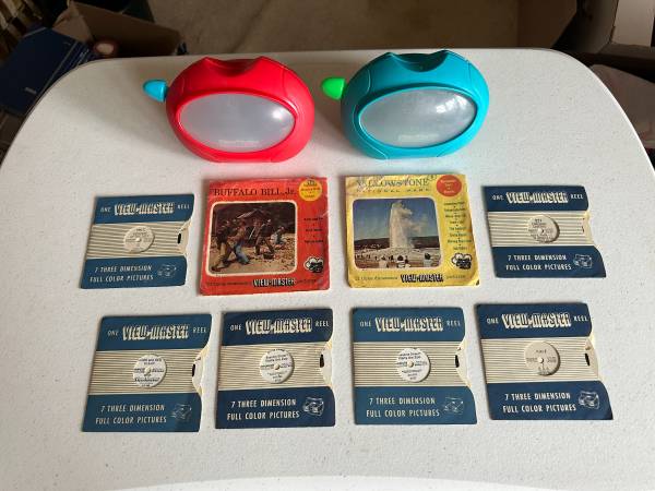 Vintage 1998 “View-Master” Virtual 3D Viewers & 8 Reels 1