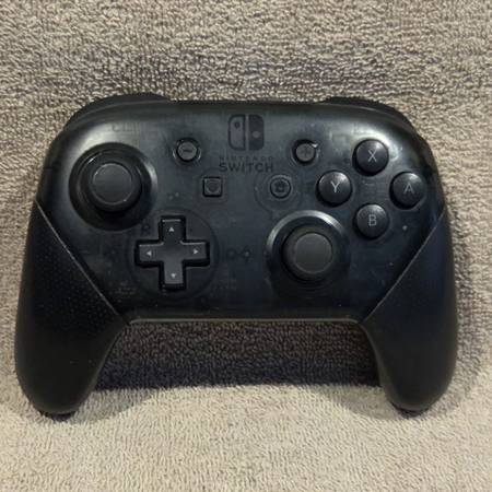WIRELESS PRO REMOTE CONTROLLER for the NINTENDO SWITCH VIDEO GAME CONTROL 1