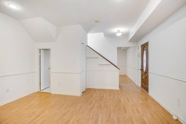 $4500.00 / 3br - 1933ft2 - Charming 3BR/2.BA end unit rowhouse off H St corridor63779464636547123