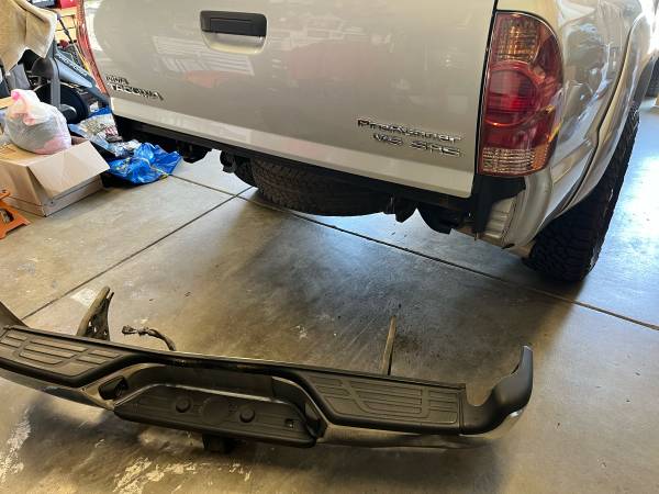 Toyota Tacoma factory rear bumper and tow hitch 2nd gen - $225 (healdsburg / windsor)63471320491393120