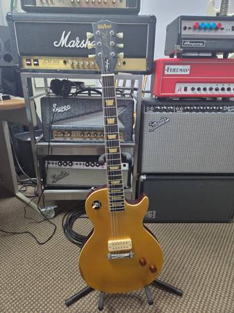 Custom Relic Les Paul Gold Top Single Pickup - Excellent Condition 1