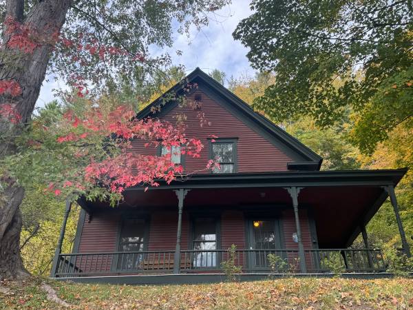 $420,000 / 3br - 1480ft2 - Wonderful 3BR Montpelier Home with Large Back Yard & Wrap Around Porch (Montpelier)64179951528579124