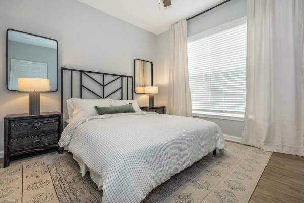$1,300 / 1br - 705ft2 - Beautiful and furnished 1 bedroom apartment available! (Omaha)64021008482433124