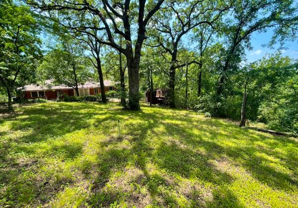$215,000 / 4br - 2657ft2 - W Day St, Denison, TX 75020 (Denison)64213528872577122