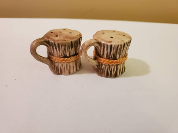 Japan Wheat Hay Salt & Pepper Shakers 1