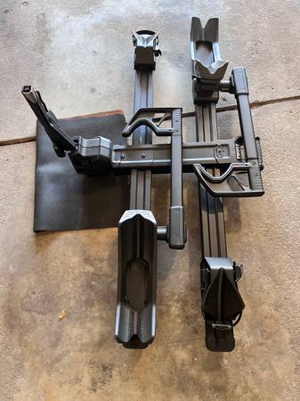 Like new Thule verve 1.25 hitch bike rack 1
