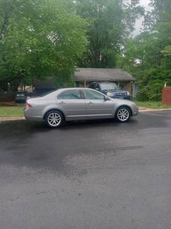 2010 ford fusion sunroof all leather seat - $1,999 (Stone mountain)63620197098499122