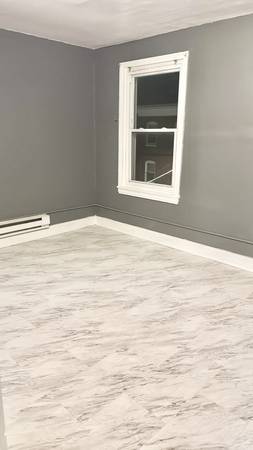 $799 / 1br - SMALL ONE BEDROOM/RENOV/SUNNY/DEAL! (West Oxford & N21st)64024498171011121