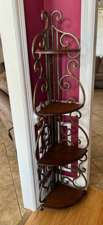 Corner Shelf 1