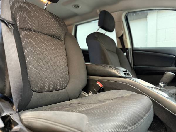 2014 Dodge Journey - Título Limpio, Bien Mantenida! - $6,999 (Advanced Premier Auto LLC)63618484617091124