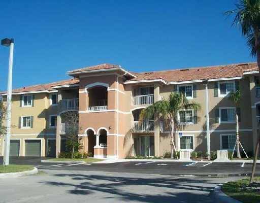 $2,000 / 2br - West Palm Beach Emerald Dunes 2 bedroom, 2 baths63825139303299121