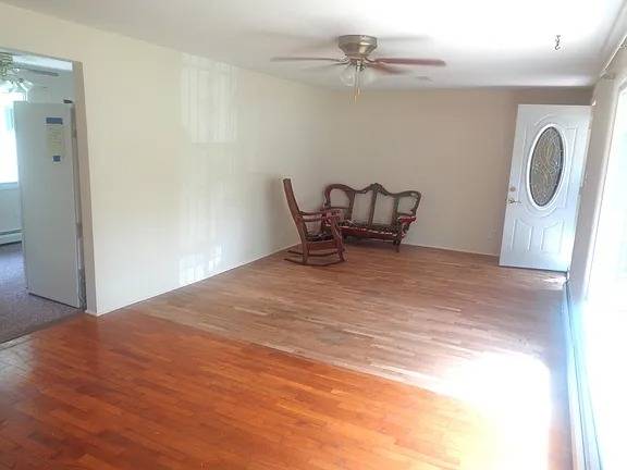 $800 / 3br - 1670ft2 - This 3-bedroom, 1-bath home (Houghton Lake)64037724875394121