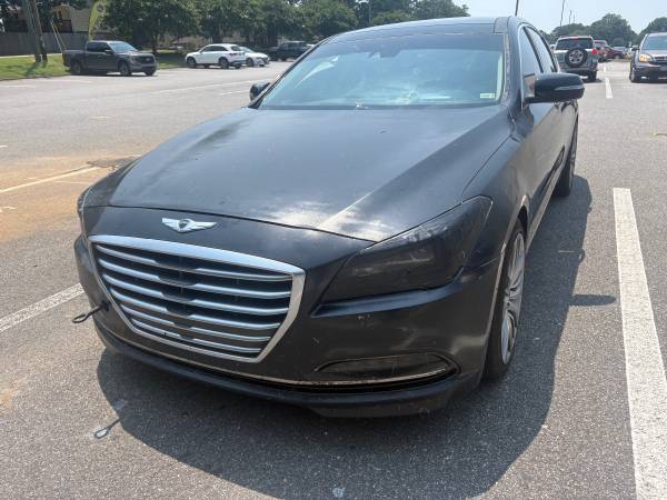 2015 Hyundai Genesis sunroof - $3,99963621705651841120
