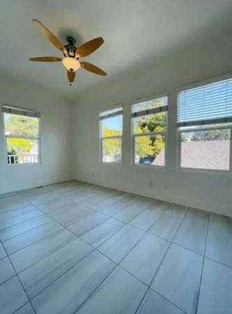 $910 / 2br - Welcome to this charming 2-bedroom, 2-bathroom house for rent availabl (Napa, CA)63667889128193122