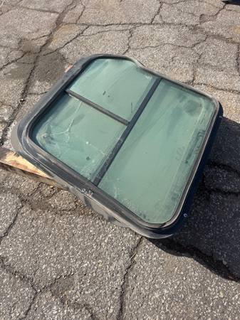 Bobcat side oem windows 1