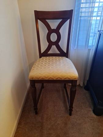 RIDGEDAHL STOOL COUNTER CHAIR 1