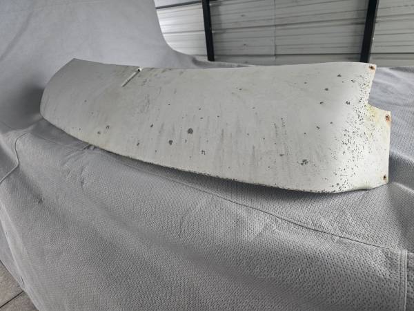 LUND SUNVISOR 67 -72 CHEVY PICKUP 1