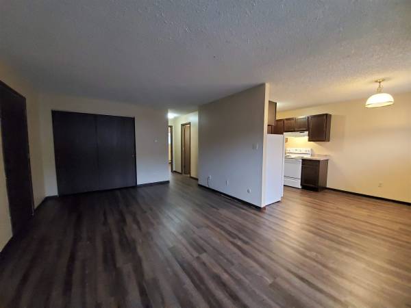 $1,995 / 3br - 1200ft2 - 909 Pattee Creek Drive Apt A (Missoula)63656975029891123