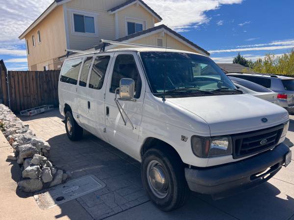7.3 E350 2001 Van 1