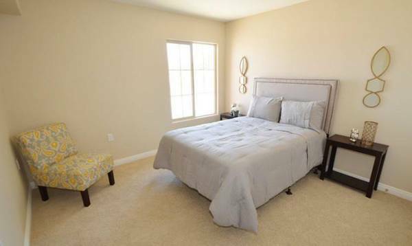 $1,699 / 2br - 910ft2 - Ground Floor 2 Bedroom 55+ Active Senior Apartment 2 Weeks Rent Free (INDIO CA)63686299588609124