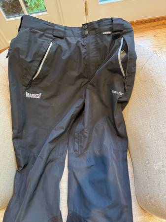 Marker gore tex ski pants.  Men’s Large 1