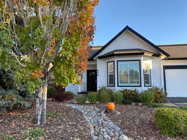 $2900.00 / 2br - 1650ft2 - Single level, light filled home in Hailey, ID63908289558403120