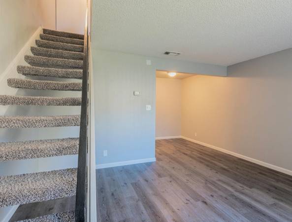 $1,600 / 1br - MOVE - SAVE $500 on RENT | On-Site Laundry Care Center, Secure& Gated (Sacramento)64043836912642124
