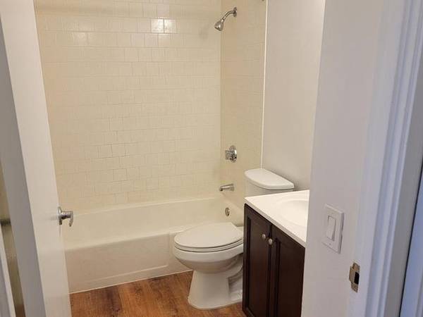 $2,790 / 4br - 1025ft2 - Swimming Pool, Stainless Steel Efficient Appliances, Patios (Wahiawa)63939392335363124