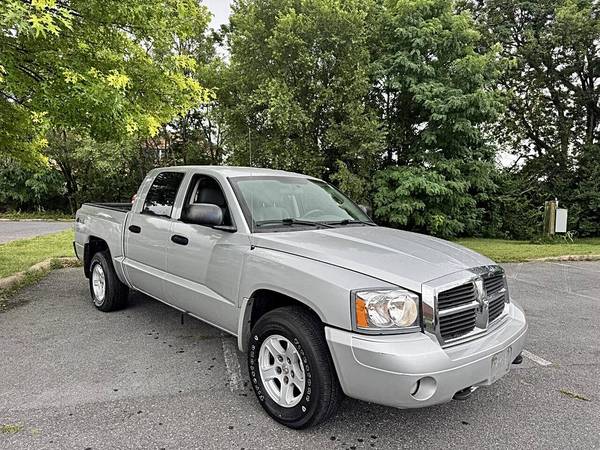 2007 Dodge Dakota SLT 4dr Quad Cab 4x4 SB - $8999.0063618574208259122