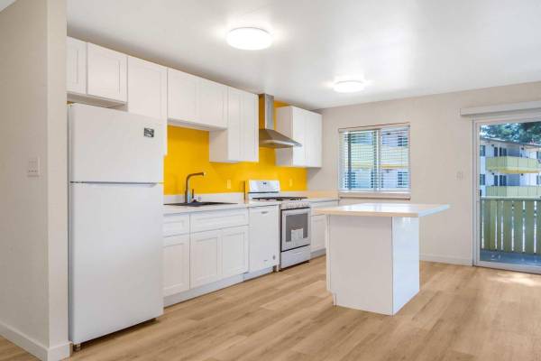 $3,917 / 3br - 1030ft2 - High Speed Internet Access, Patio, Dining Room, Refrigerator (fremont / union city / newark)63847327059841123